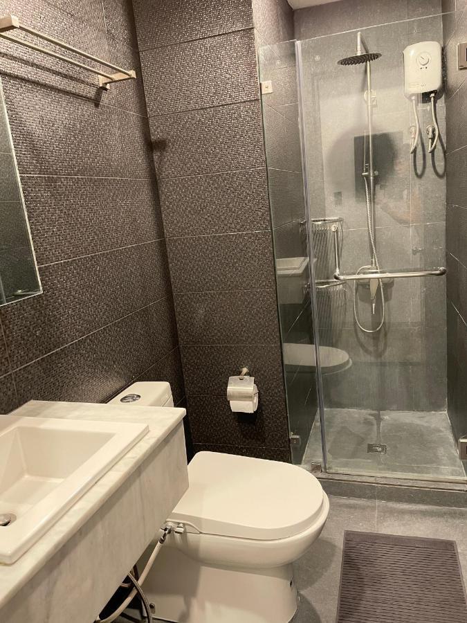 Crib 252 Subic Bay Aparthotel Bagian luar foto
